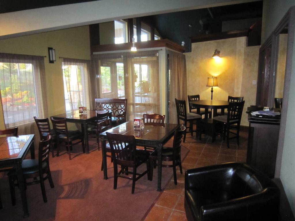 וואווה Best Northern Motel And Restaurant מראה חיצוני תמונה